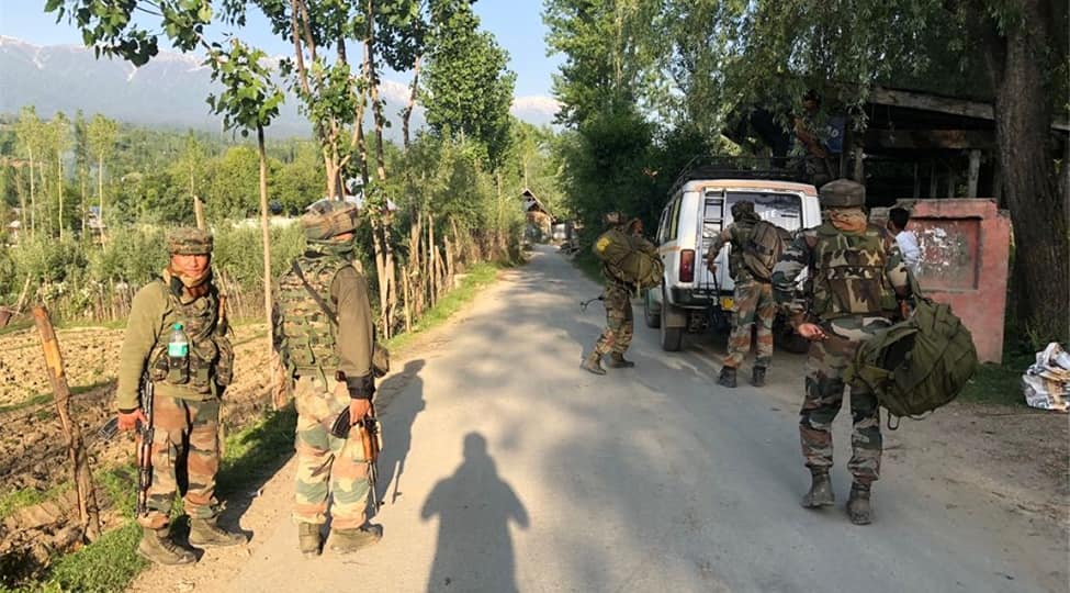 Jammu &amp; Kashmir: Terrorists attack Army patrolling party in Kupwara 