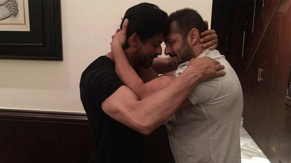 Salman Khan and Shah Rukh Khan&#039;s eternal bromance in this throwback pic will make you nostalgic