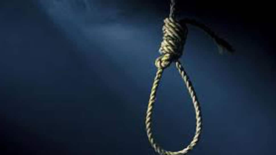 Depressed over low score in Class 10, Nashik girl kills self