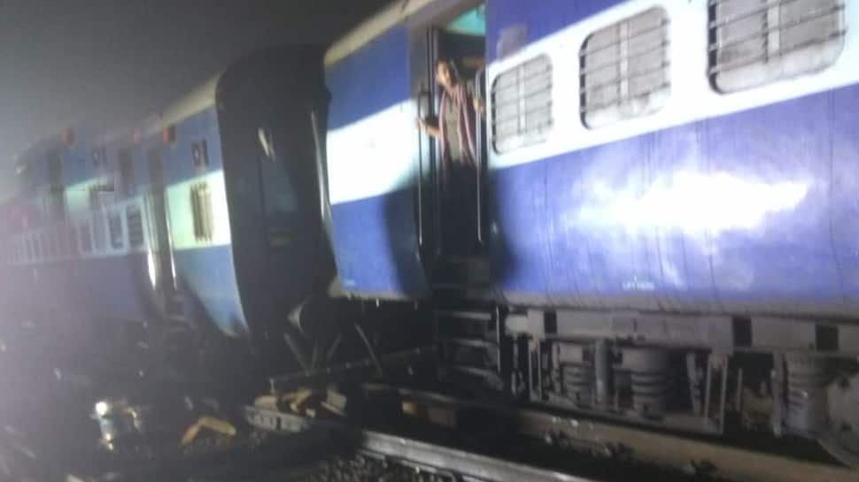 3 coaches of 12809 Mumbai-Howrah Mail derail near Igatpuri in Maharashtra, no casualty reported