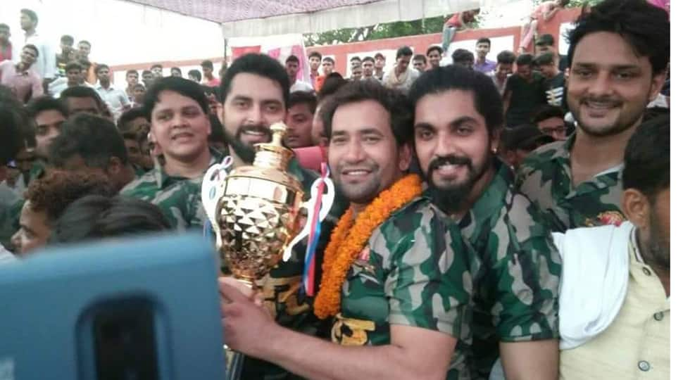 Bhojpuri superstar Dinesh Lal Yadav Nirahua and the Border film team play cricket match in Buxar