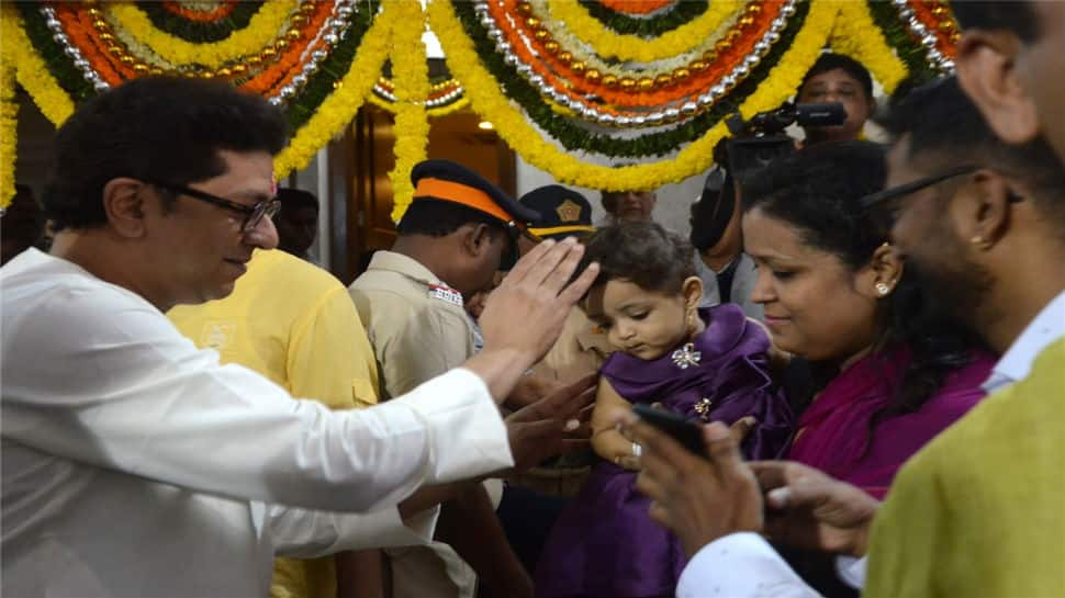 Raj Thackeray cuts EVM-like cake on his 50th birthday, Mumbaikars get cheap petrol