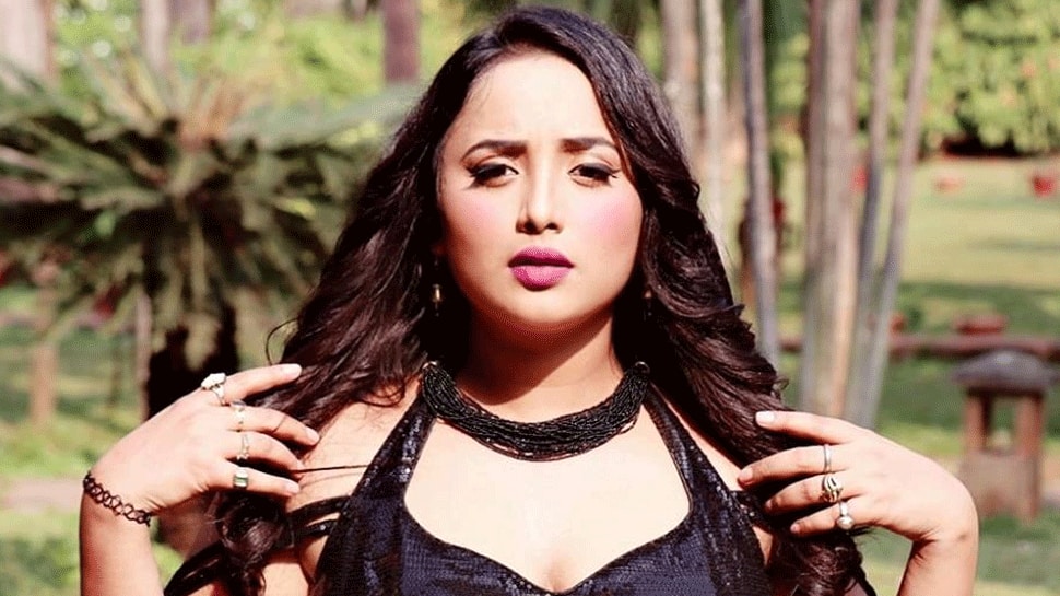 Bhojpuri sizzler Rani Chatterjee backs Dinesh Lal Yadav aka Nirahua over Border controversy