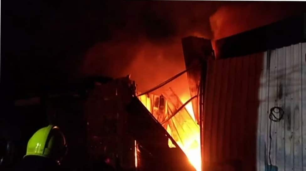 Mumbai: Fire breaks out in Malad&#039;s Industrial Estate, rescue operations on