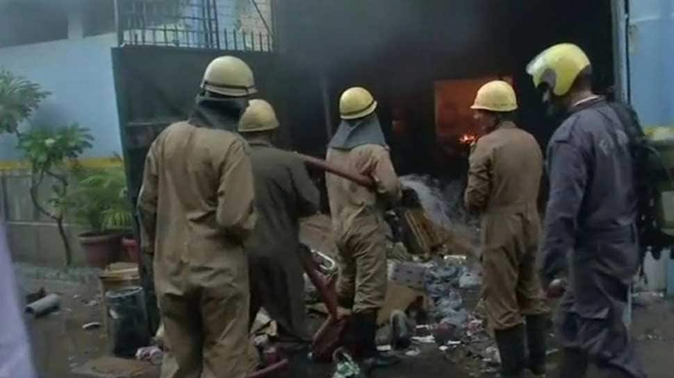 Fire breaks out at factory in Delhi&#039;s Udyog Vihar, 10 fire tenders rushed 