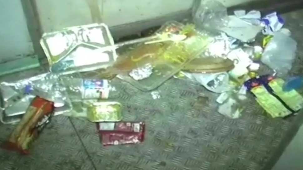 Mughalsarai: Angry passengers create ruckus over AC malfunction, garbage in train