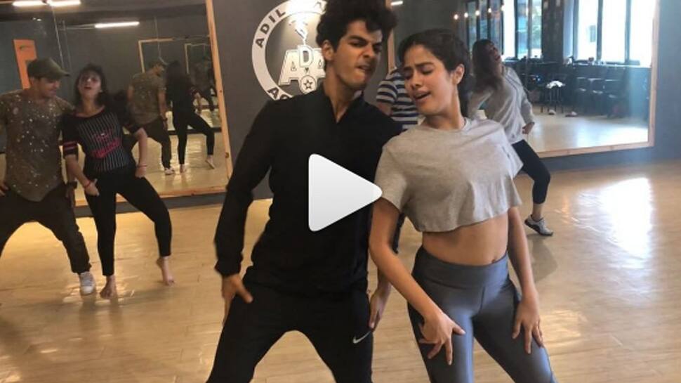 Janhvi Kapoor&#039;s dance rehearsal video from Dhadak&#039;s Zingaat will give you TGIF feels—Watch