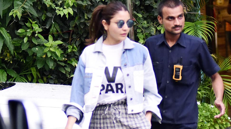 Anushka Sharma spotted visiting skin clinic in Bandra – See photos