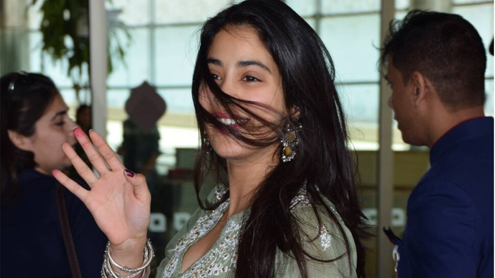 Janhvi Kapoor spotted at airport donning traditional attire—See pics