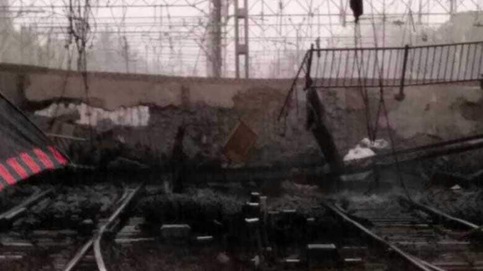 Mumbai rains: Part of Andheri bridge collapses on railway tracks, 6 injured