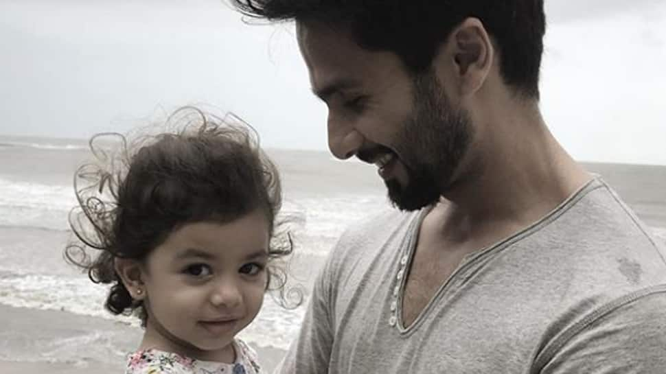 Shahid Kapoor&#039;s latest pic with daughter Misha is too cute to miss