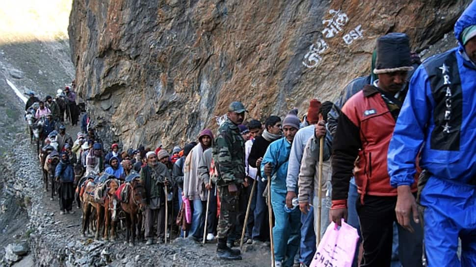 Batch of 2,203 pilgrims leave for Amarnath pilgrims Batch of 2,203 pilgrims leave for Amarnath pilgrims