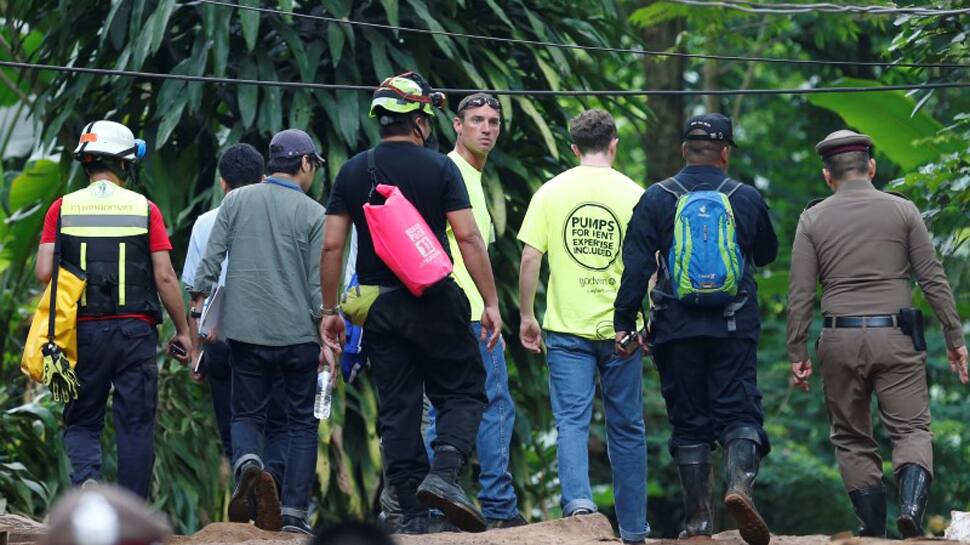 Rescuers begin mission to extract Thai boys trapped in cave