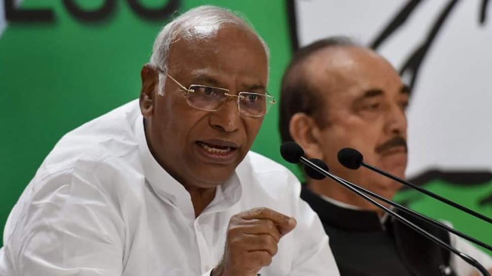 A chaiwala like Narendra Modi is Prime Minister because Congress preserved democracy for 70 years: Mallikarjun Kharge