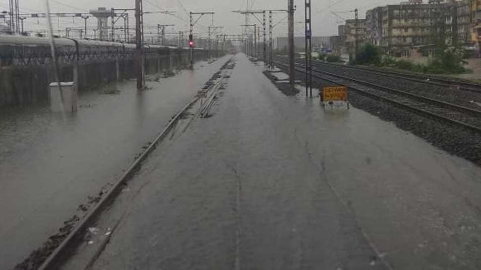 Mumbai rail, road traffic update: Fast line local train service resumed at Nallasopara