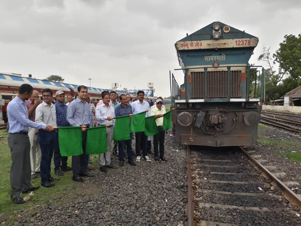 Indian Railways introduce dwarf container service