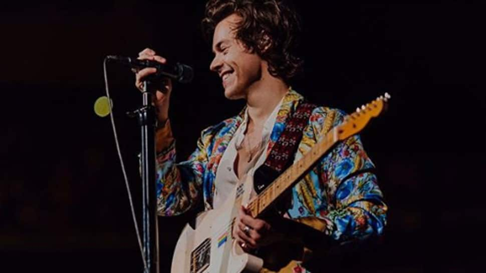 Harry Styles thanks fans in emotional speech