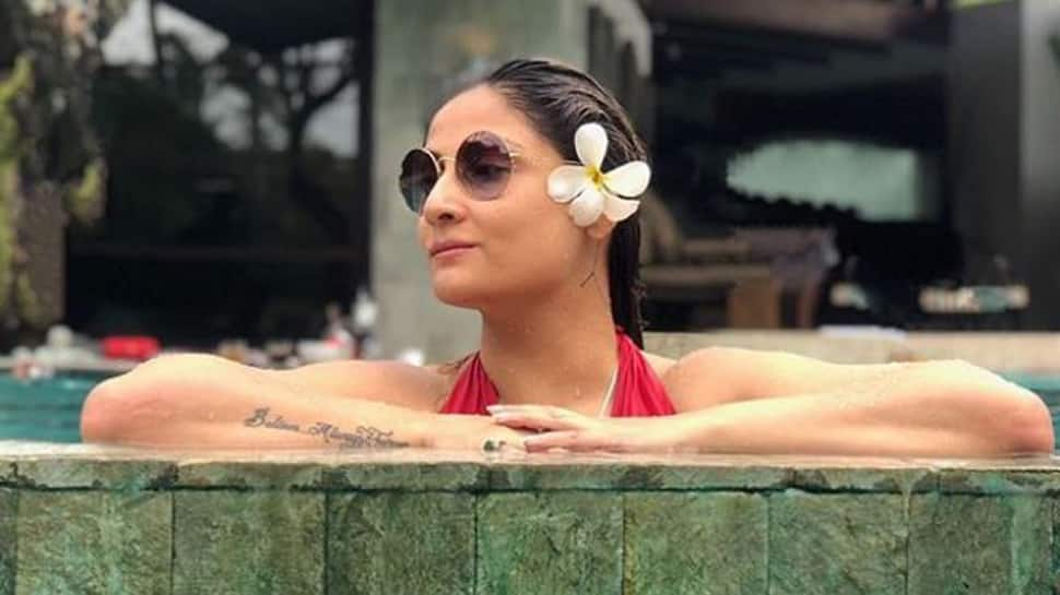 &#039;Komolika&#039; Urvashi Dholakia sets the temperatures soaring in a red monokini-See pics