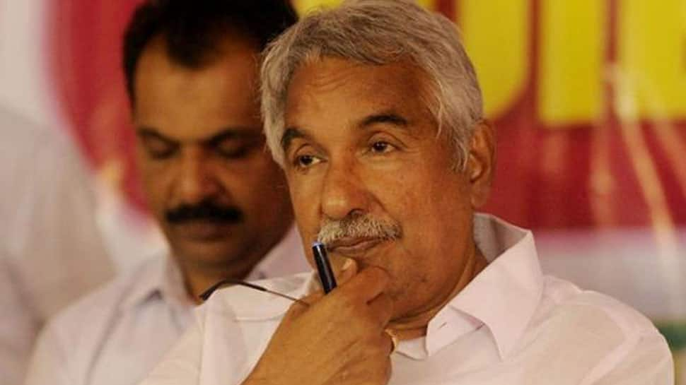 Oommen Chandy attacks BJP over attack on Shashi Tharoor&#039;s office, says &#039;India descending into chaos&#039;