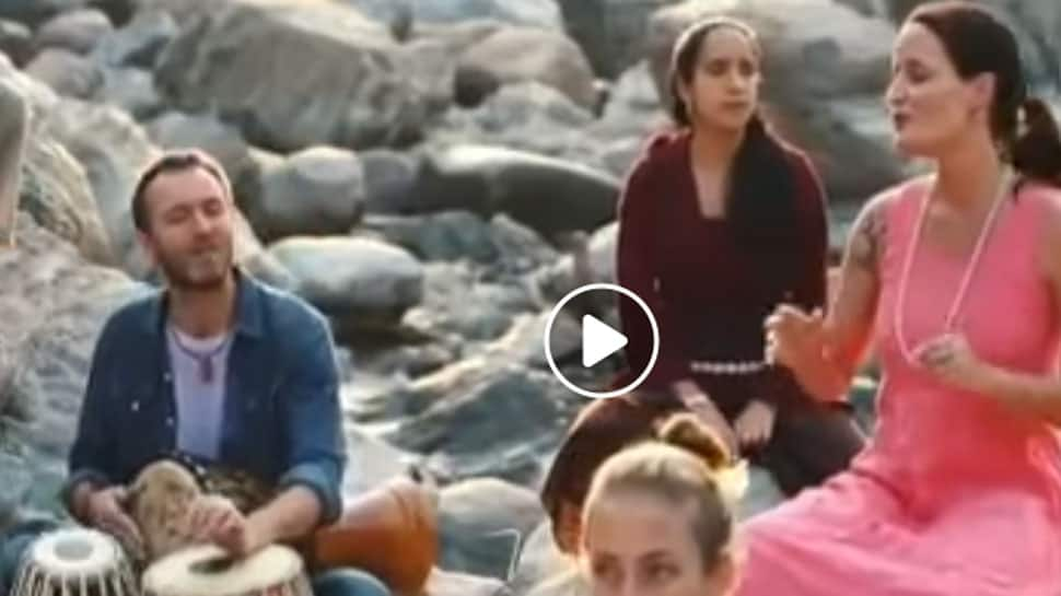 This group of foreigners recite Hanuman Chalisa melodiously and it will soothe your mind—Watch