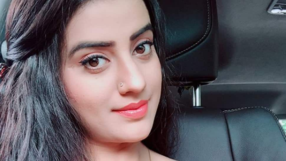 Bhojpuri siren Akshara Singh to be a part of Bigg Boss 12?