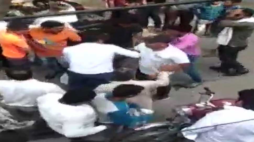 Muslim man thrashed by mob at Ghaziabad court for trying to marry Hindu girl, no arrest yet