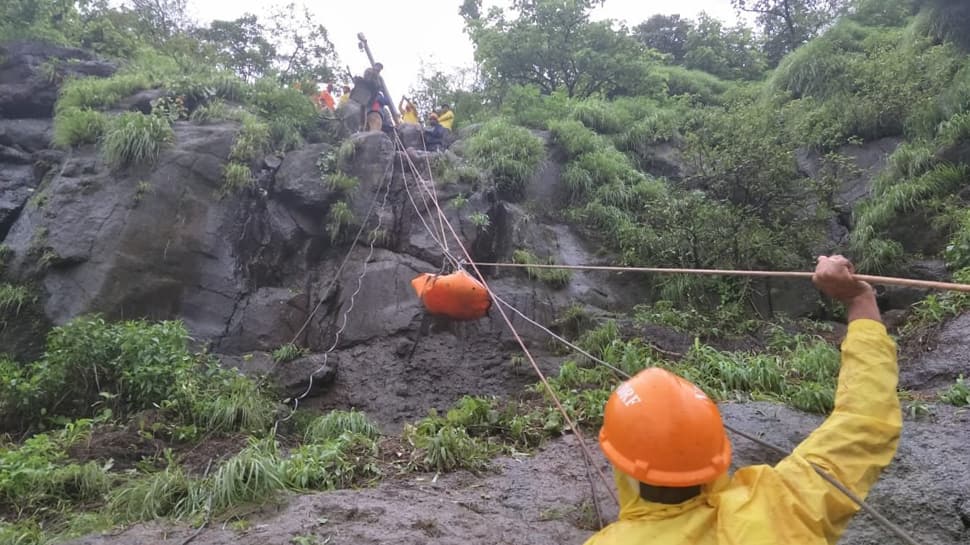 30 bodies recovered from Maharashtra bus accident site, search ops called off