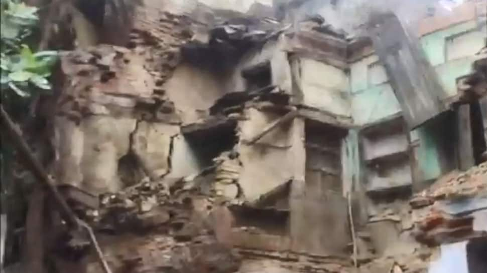 Watch: Dramatic footage shows 3-storey building collapsing in Kanpur, 2 injured