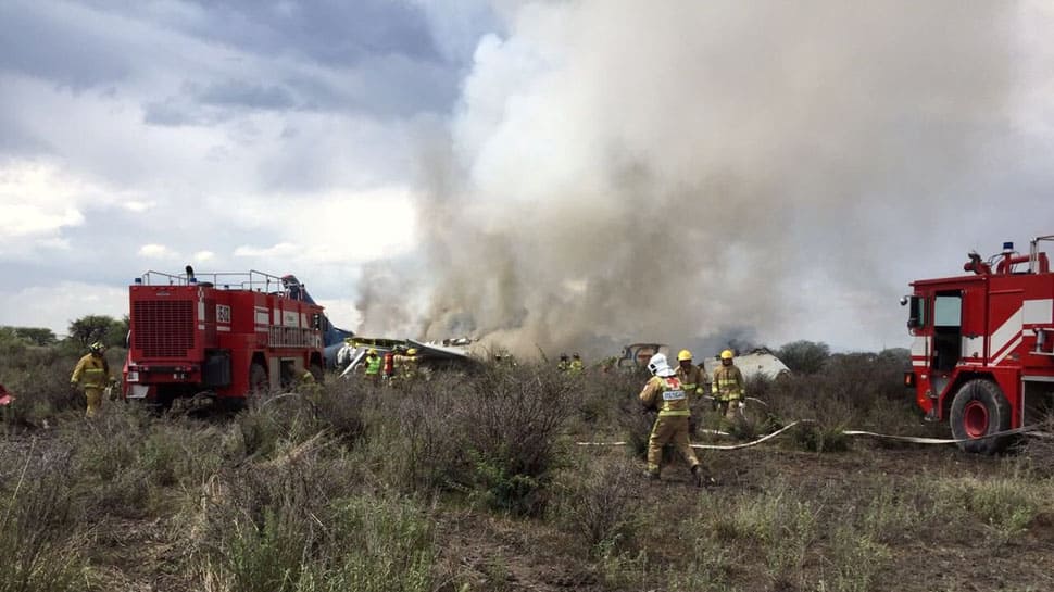 Passenger jet crashes in Mexico, 85 people injured