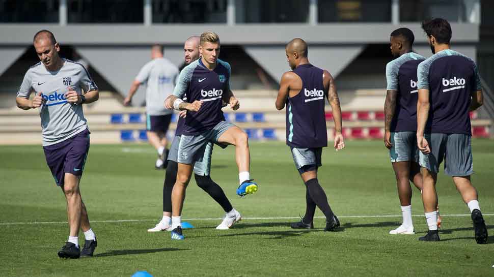 Everton sign defender Lucas Digne from Barcelona