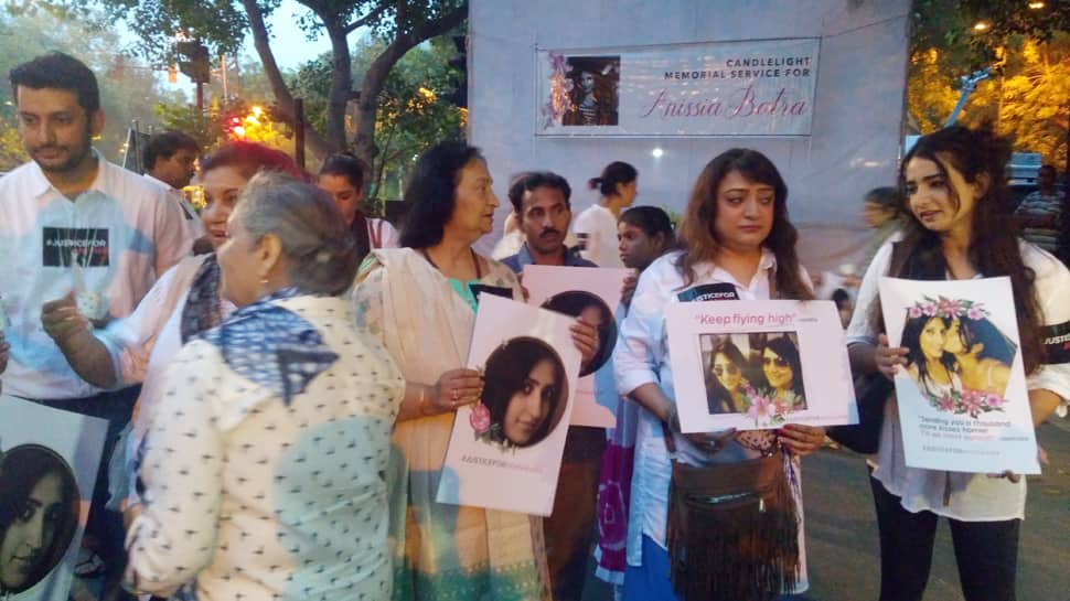 Family members of air hostess, who committed suicide, protest at Jantar Mantar