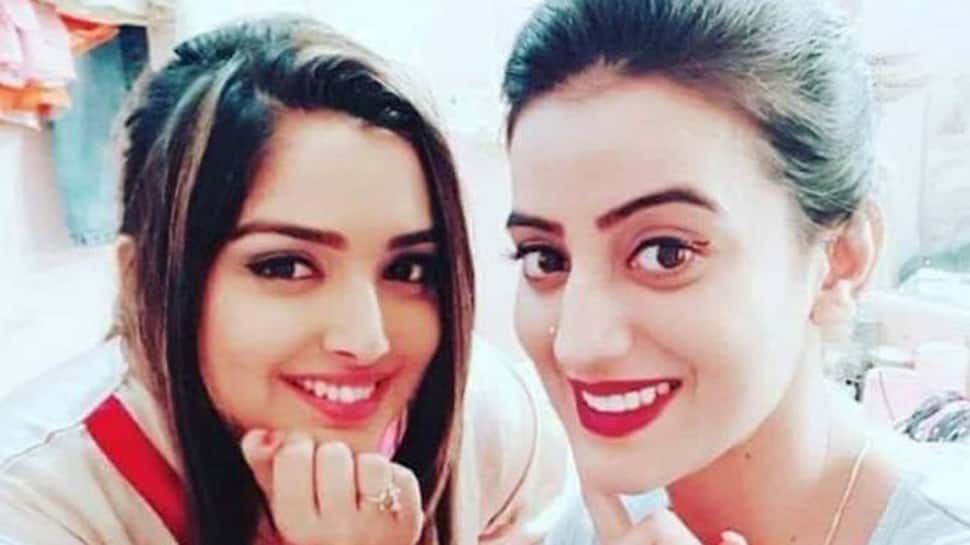 Bhojpuri sizzlers Amrapali Dubey and Akshara Singh&#039;s selfie is going viral on the social media