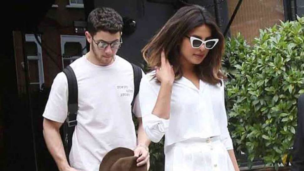 Priyanka Chopra, Nick Jonas spotted getting close and cosy at nightclub in Singapore — Watch video