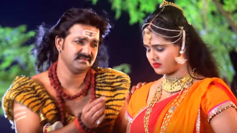 Pawan Singh dresses up as Lord Shiva in Kanvar song Gaura Ho Hansi video - Watch