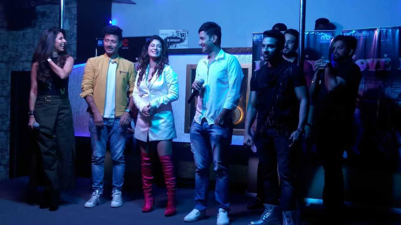 Meet Bros at an event