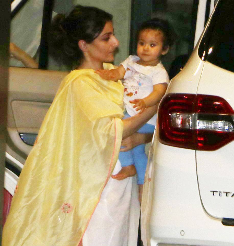 Soha Ali Khan with daughter