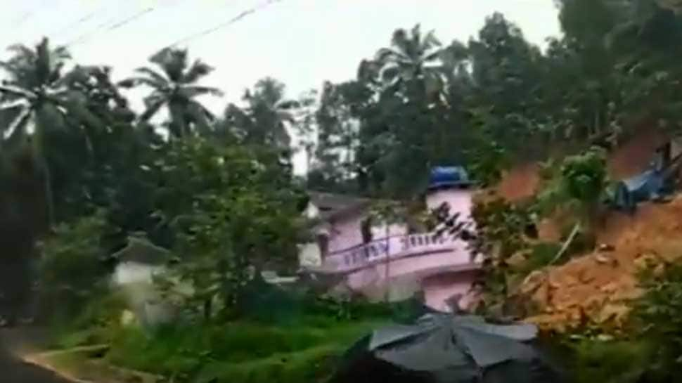 Kerala flood: 2 houses collapse after landslide in Kannur - Watch