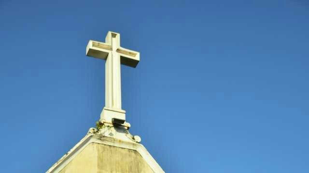 Kerala bishop falls to death from moving train