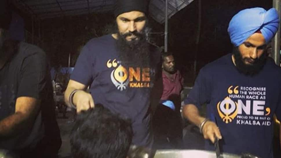 Kerala flood: Randeep Hooda joins Khalsa Aid team to help victims 