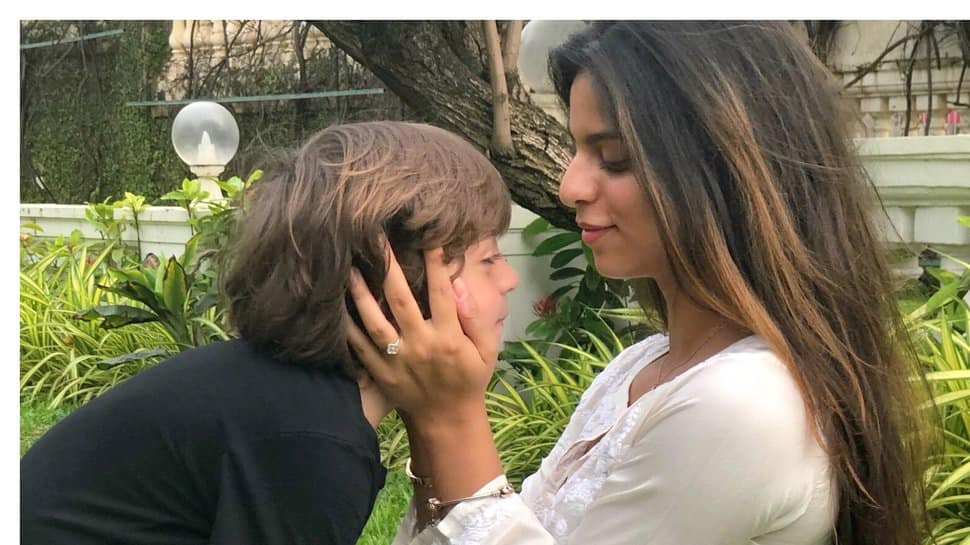 Shah Rukh Khan shares an adorable picture of Suhana Khan and AbRam on Raksha Bandhan