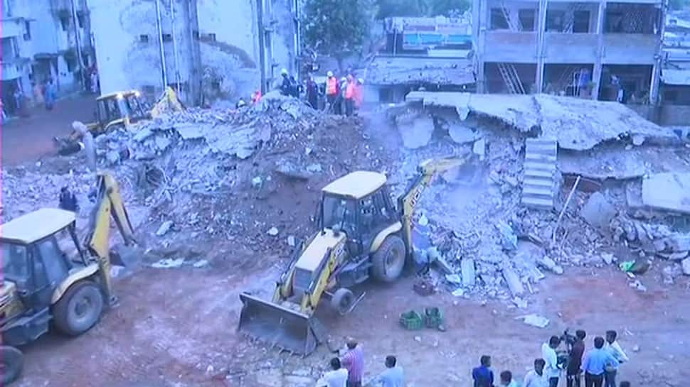 Gujarat: 3 rescued, 5 feared trapped after building collapses in Ahmedabad&#039;s Odhav area