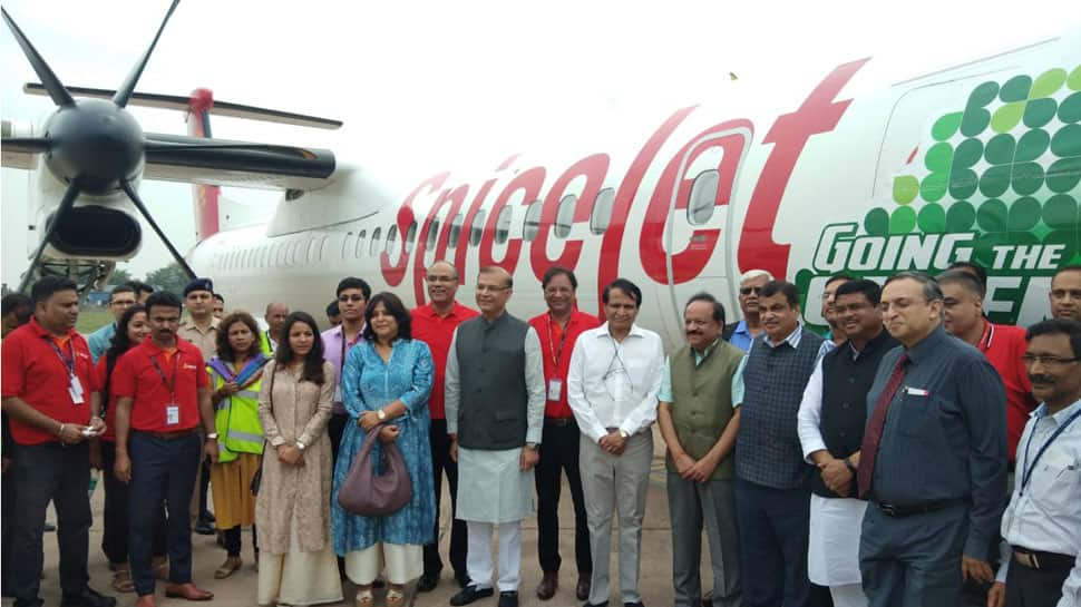 India&#039;s first biofuel flight, operated by SpiceJet, undertakes maiden voyage