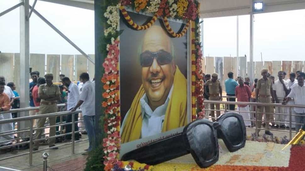 DMK adopts resolution demanding &#039;Bharat Ratna&#039; for Karunanidhi, elects MK Stalin as president