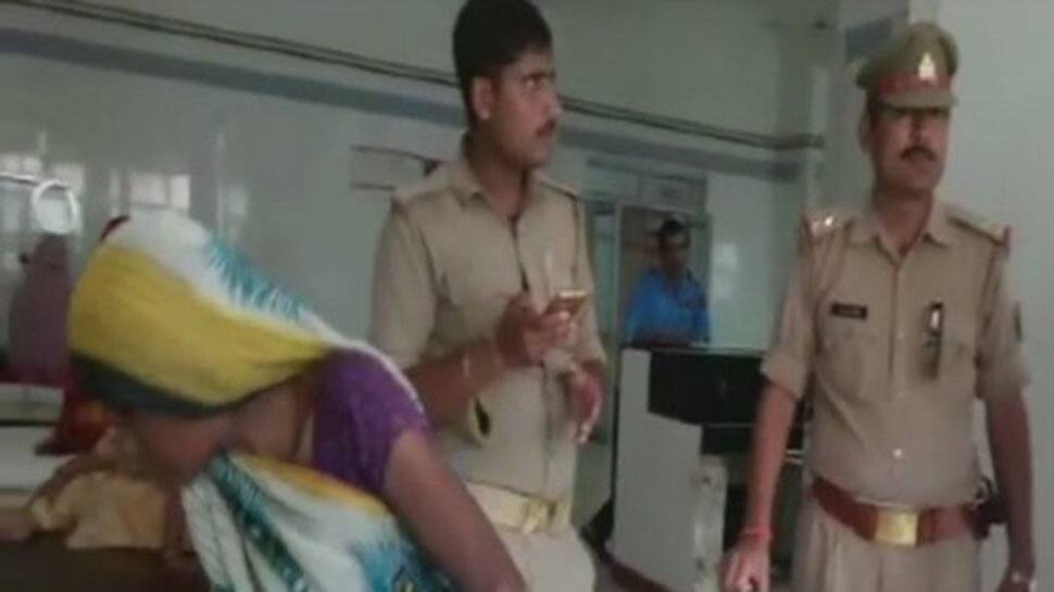 Uttar Pradesh: Man attempts to sell his child for pregnant wife&#039;s treatment; cops assure financial support