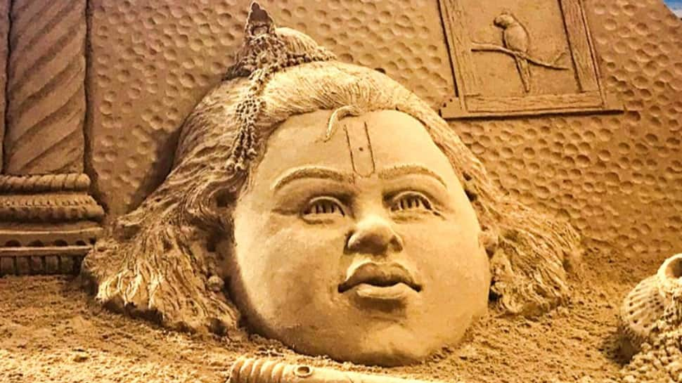 Janmashtami 2018: Sudarsan Pattnaik&#039;s sand art on Shri Krishna&#039;s birthday is unmissable—See pic