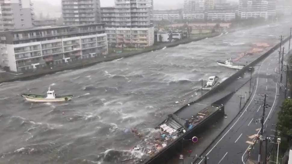  Typhoon Jebi makes landfall in Japan, over 600 flights cancelled