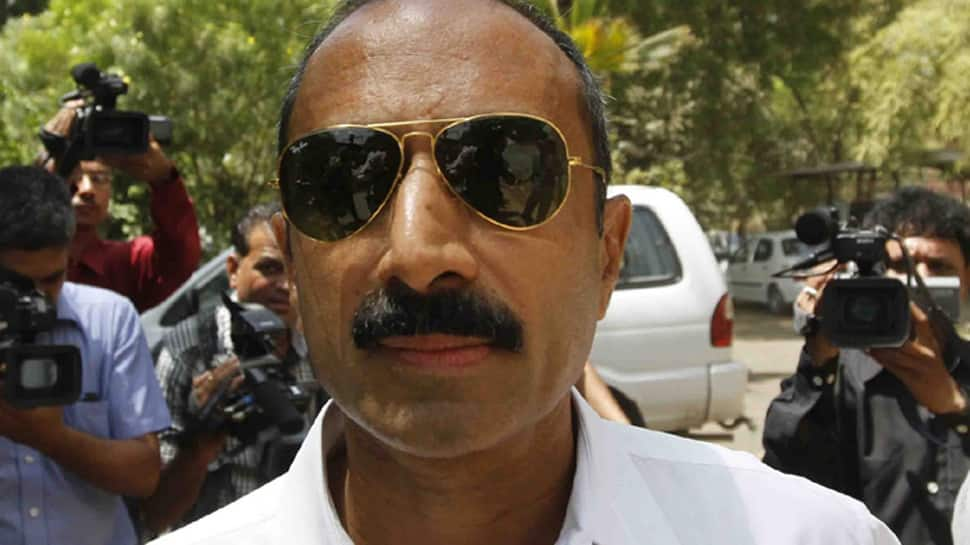 Ex-IPS Sanjiv Bhatt arrested in 22-yr-old drug &#039;planting&#039; case