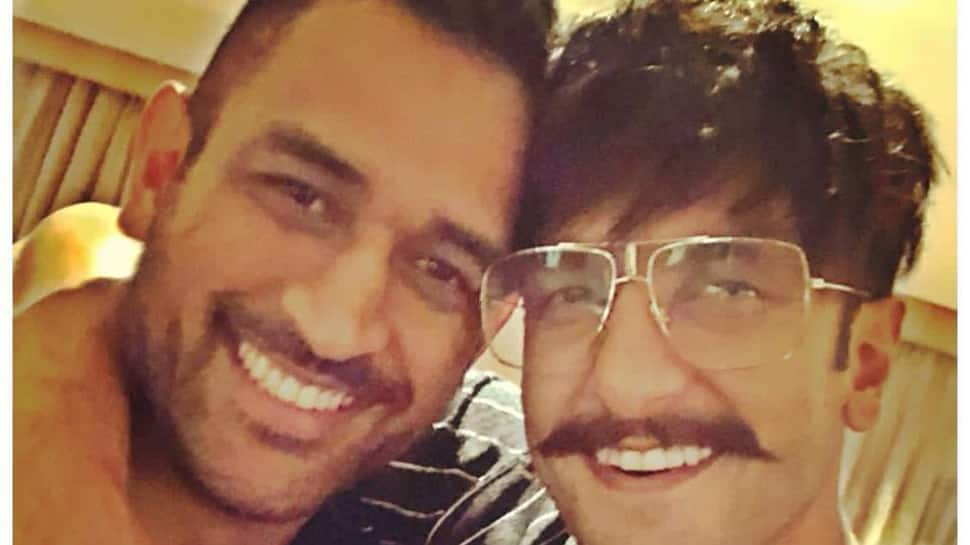 Ranveer Singh&#039;s selfie with MS Dhoni has got us hooked—See pic