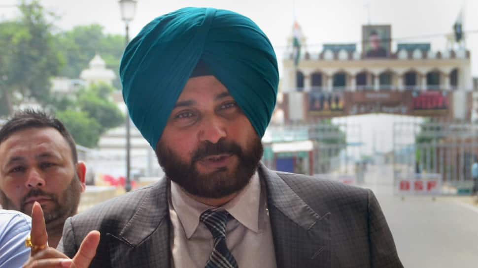 BJP&#039;s Tarun Chugh accuses Navjot Singh Sidhu of &#039;pleasing&#039; Pakistan PM Imran Khan