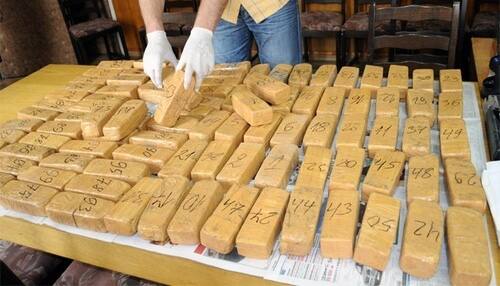 Heroin worth Rs 10 crore seized in Srinagar